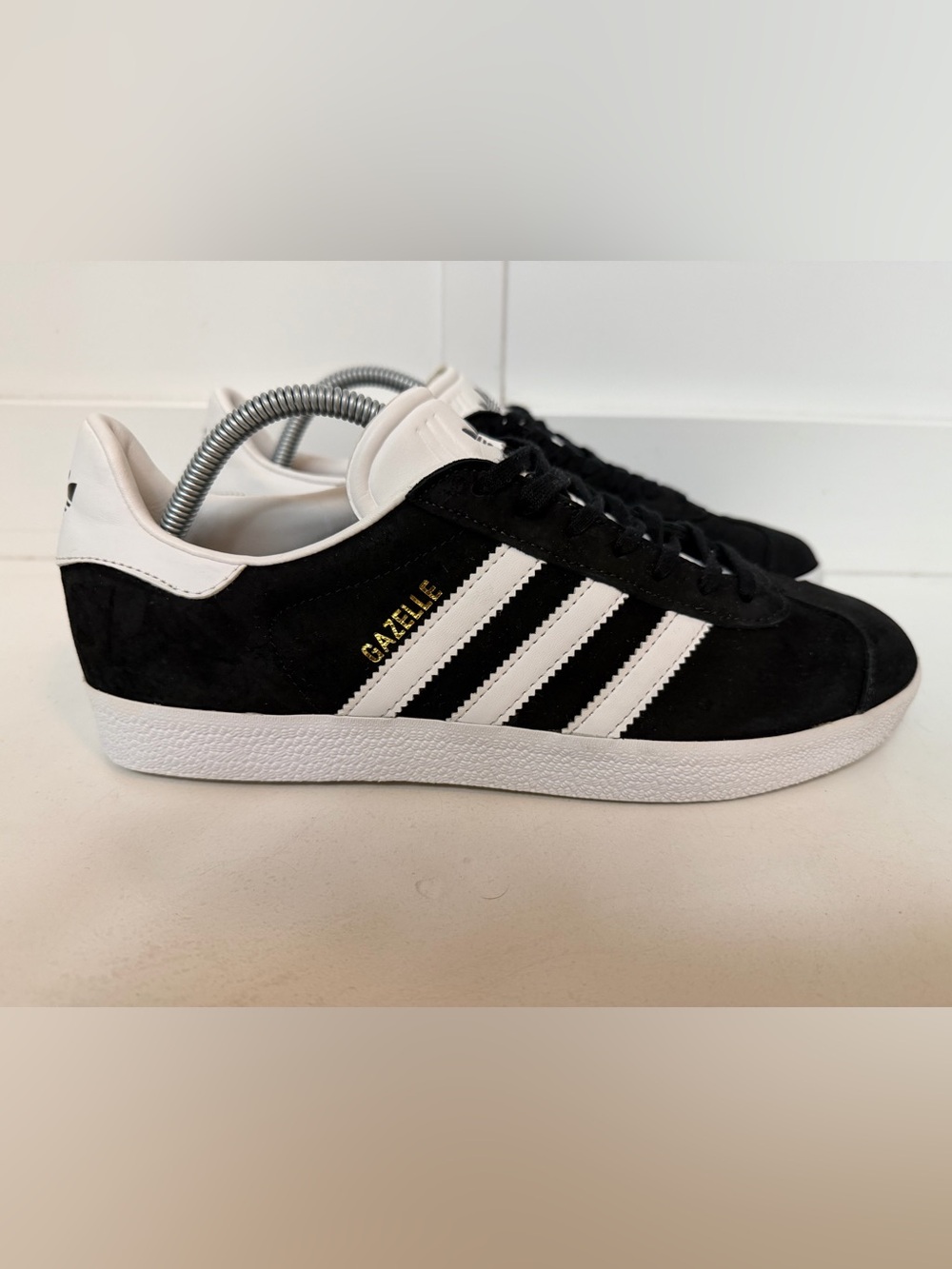 This pair of Adidas Gazelle Soccer Sneakers in White Black BB5476 are a stylish